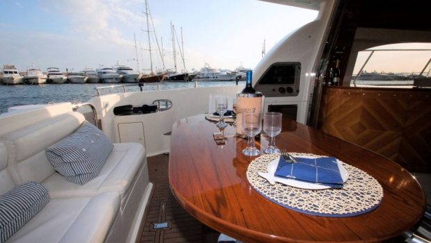 aventura ii aft table (2)_valef -  Valef Yachts Chartering - 5617