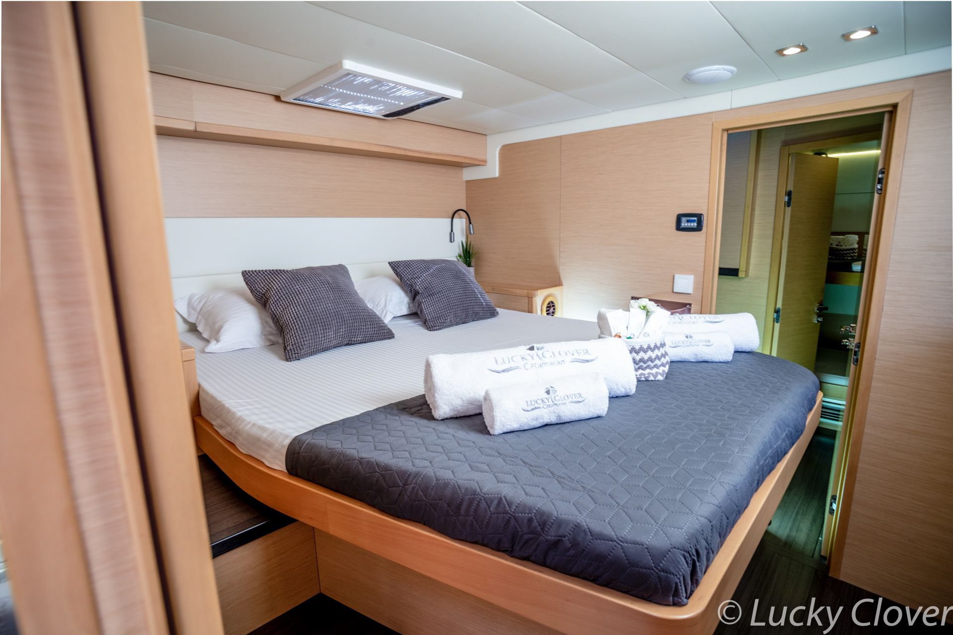 Lucky Clover catamaran Valef (32) - Valef Yachts Chartering