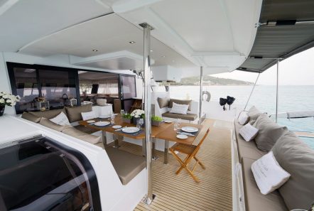 new horizons ii catamaran aft deck_valef -  Valef Yachts Chartering - 5402
