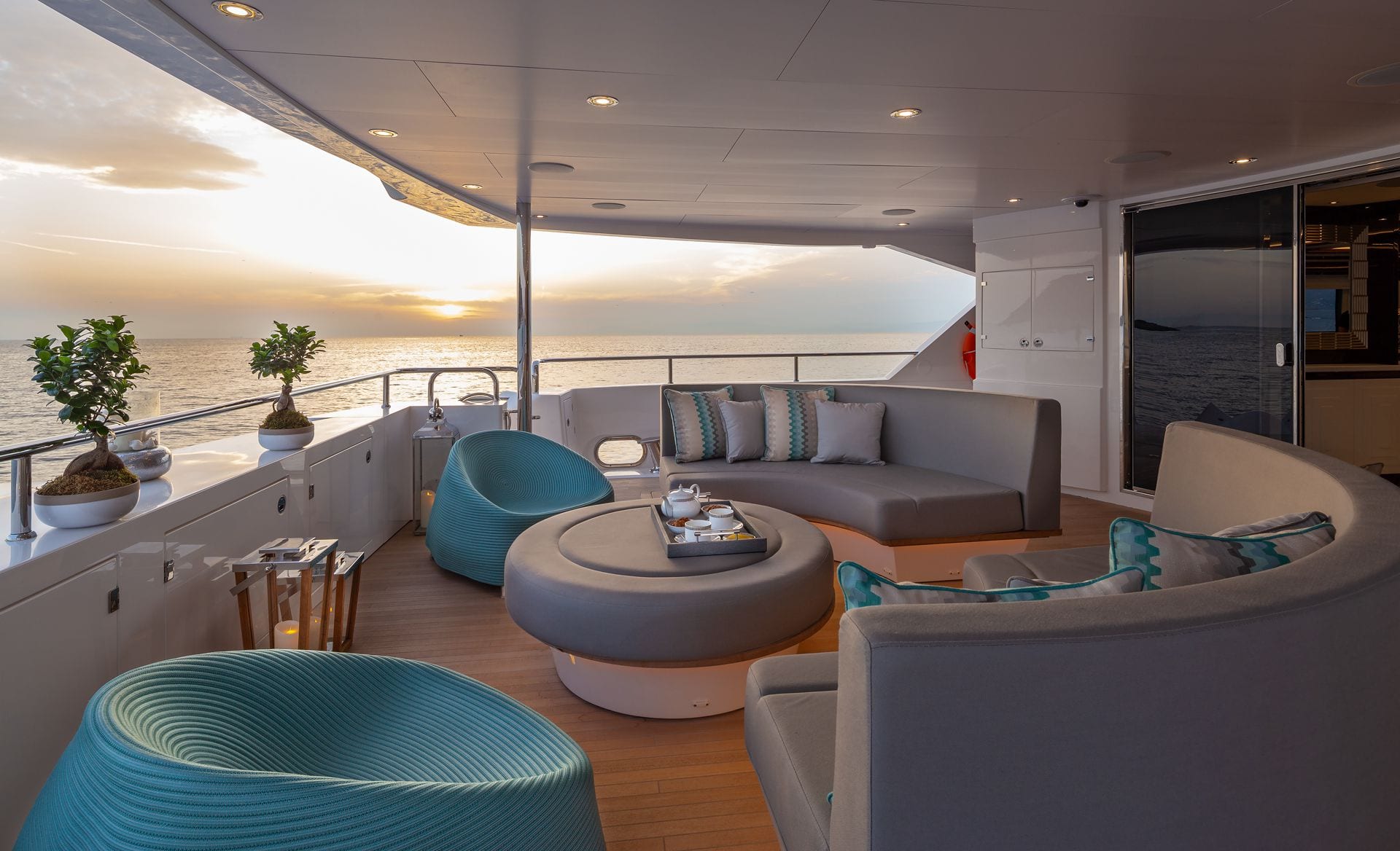 AQUA LIBRE Upper lounge -  Valef Yachts Chartering - 6468