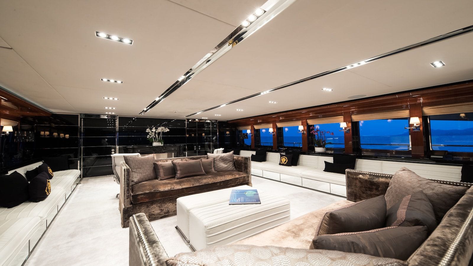bliss main salon2 luxury charter yacht_valef -  Valef Yachts Chartering - 5739