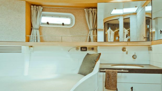 opus68   interior -  Valef Yachts Chartering - 6627