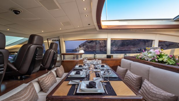 cosmos i yacht dining hardtop open valef -  Valef Yachts Chartering - 5321