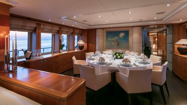 l_equinox dining (2)_valef -  Valef Yachts Chartering - 5507