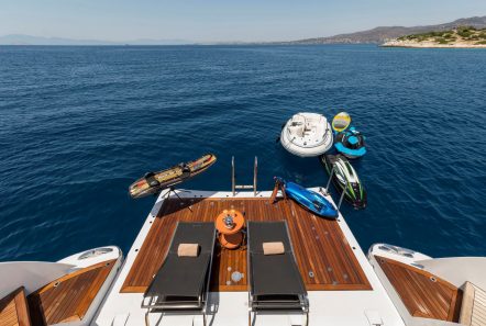 l_equinox swim platform_valef -  Valef Yachts Chartering - 5475