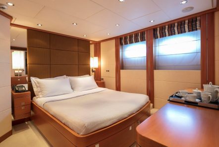 l_equinox vip stateroom (1)_valef -  Valef Yachts Chartering - 5474