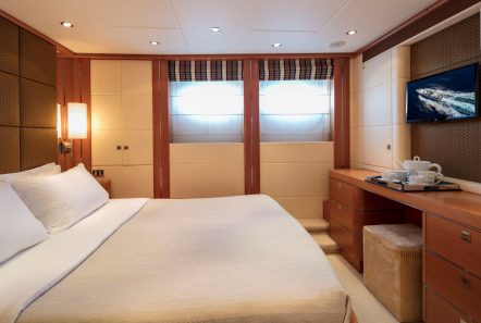 l_equinox vip stateroom (3)_valef -  Valef Yachts Chartering - 5472