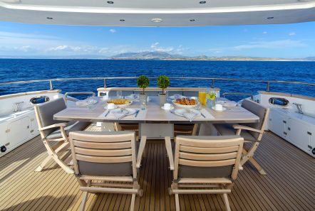 cudu motor yacht dining ext min -  Valef Yachts Chartering - 4803