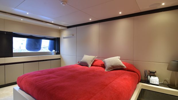eden mega yacht vip stateroom (1) min -  Valef Yachts Chartering - 4902
