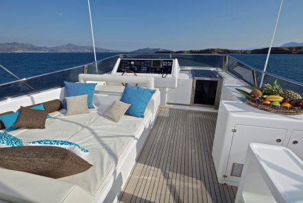 helios motor yacht sundeck (1) min -  Valef Yachts Chartering - 4558