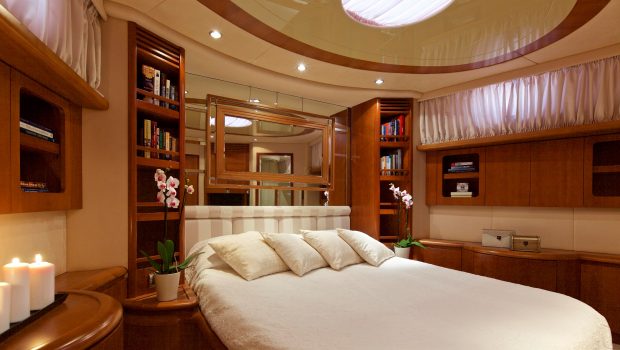 iris azimut motor yacht cabins and baths (5) -  Valef Yachts Chartering - 4519