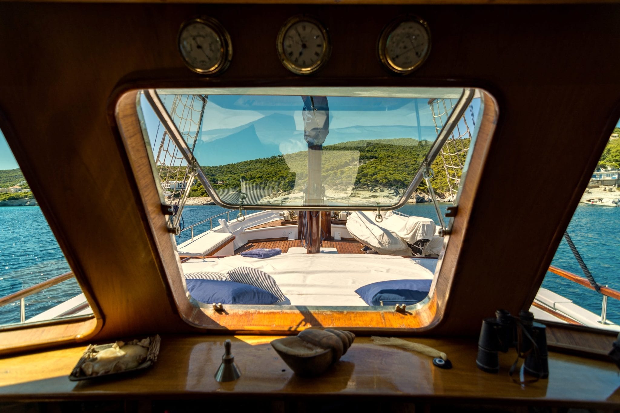 joanna k greek motor sailer salon fore (2) min -  Valef Yachts Chartering - 4375
