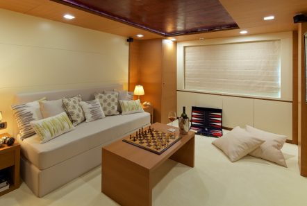 kintaro motor yacht playroom convert cabin min -  Valef Yachts Chartering - 4535