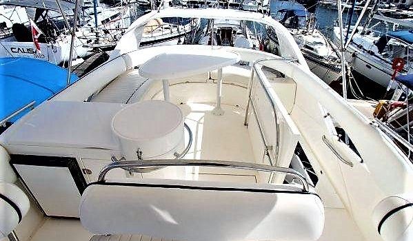 liazeta motor yacht fly deck_valef -  Valef Yachts Chartering - 5020