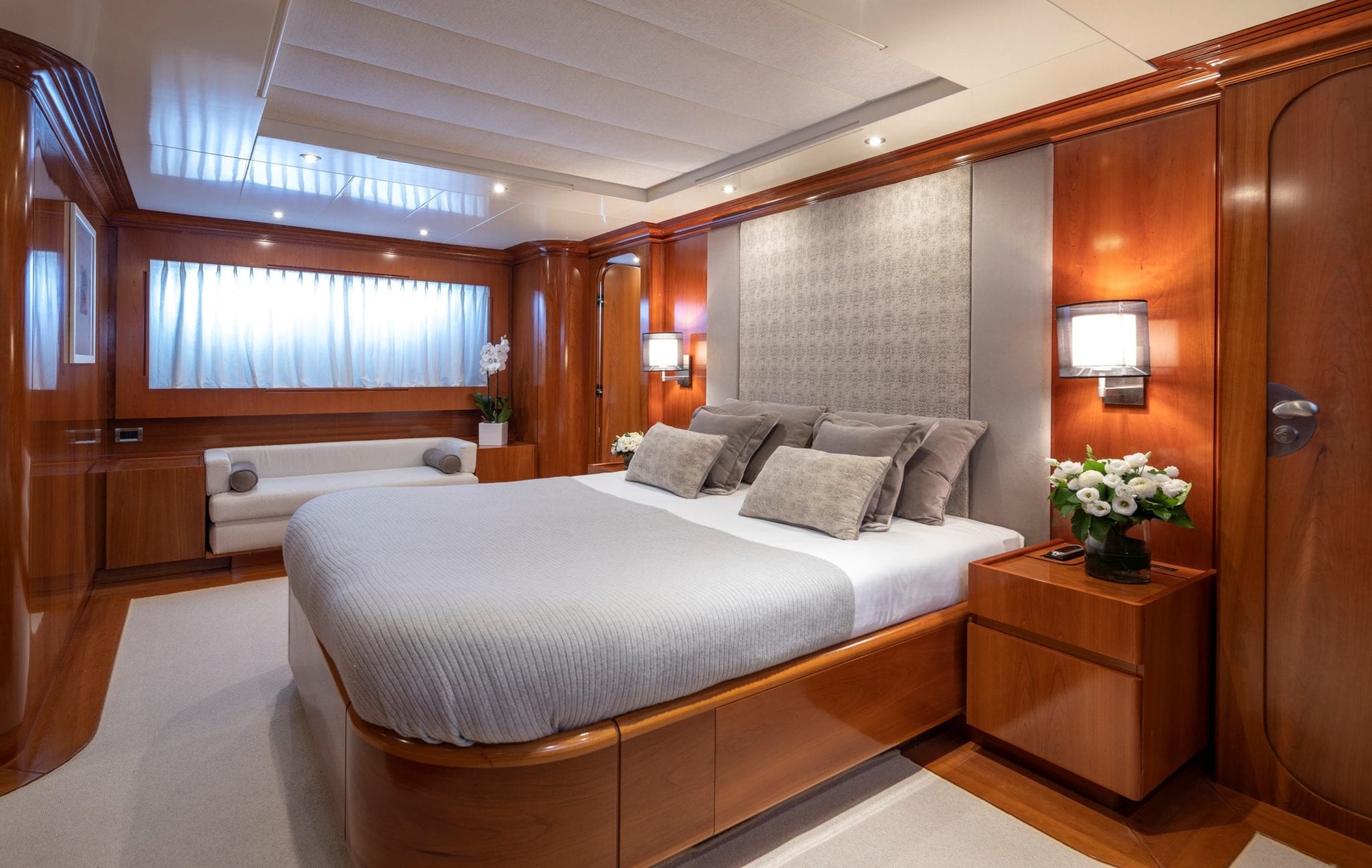 zambezi motor yacht master stateroom min -  Valef Yachts Chartering - 5263