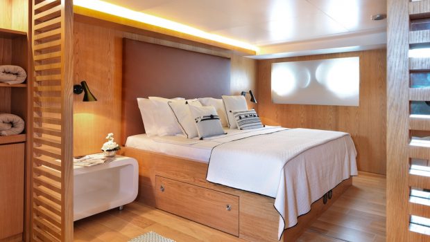HAPPY DAY MASTER CABIN LOWER DECK fore -  Valef Yachts Chartering - 3453