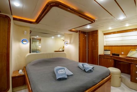 ananas motor yacht master stateroom -  Valef Yachts Chartering - 2560