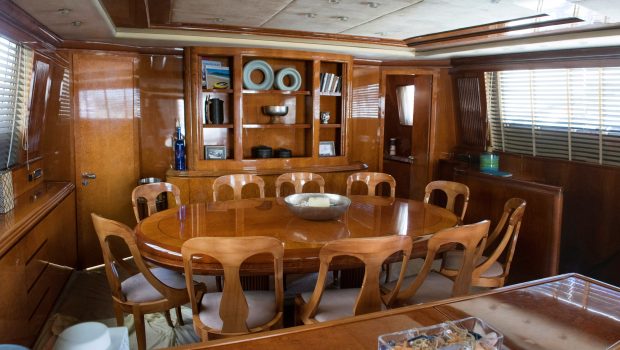 monte carlo falcon motor yacht dining (2) min -  Valef Yachts Chartering - 3144