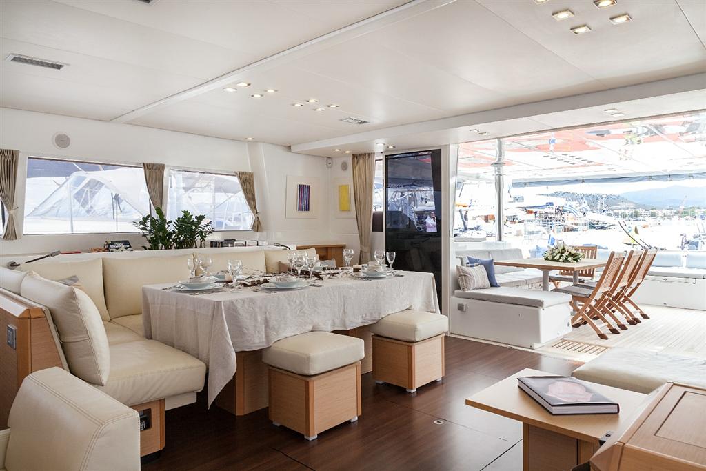 nova catamaran salon (3) -  Valef Yachts Chartering - 2723