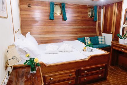 sir winston churchill classic sailing yacht double cabin (1) -  Valef Yachts Chartering - 2802