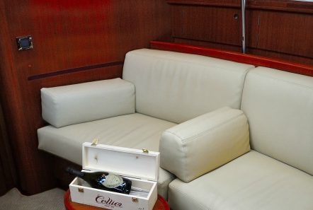 sea star sailing yacht couch -  Valef Yachts Chartering - 1901