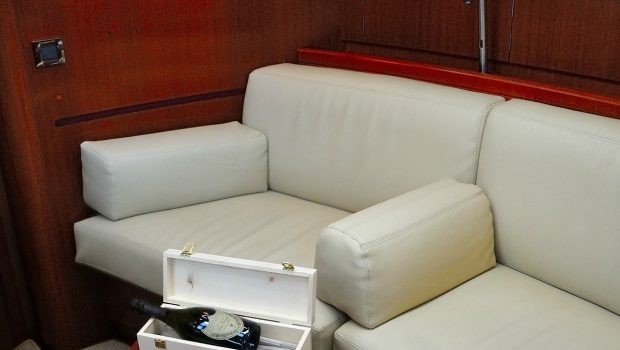 sea star sailing yacht couch -  Valef Yachts Chartering - 1901