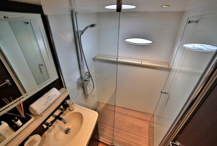 worlds end catamaran cabins and bath (4) min -  Valef Yachts Chartering - 2132