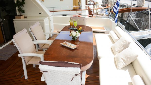 avra motor yacht exterior (3) min -  Valef Yachts Chartering - 1071