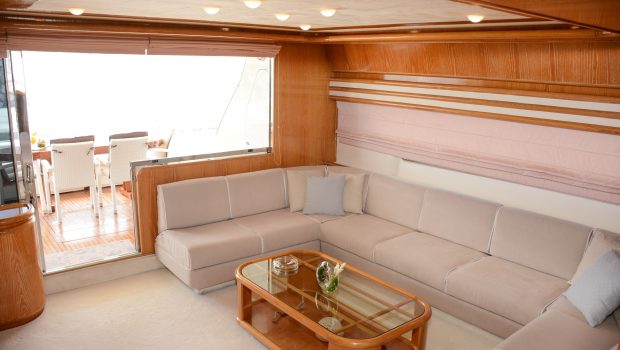 avra motor yacht salon (2) min -  Valef Yachts Chartering - 1059