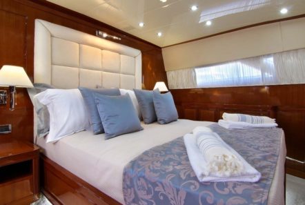 elvi motor yacht vip cabin (2) min -  Valef Yachts Chartering - 0618