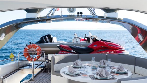 albator 2 table sundeck jetski (4) min -  Valef Yachts Chartering - 0598