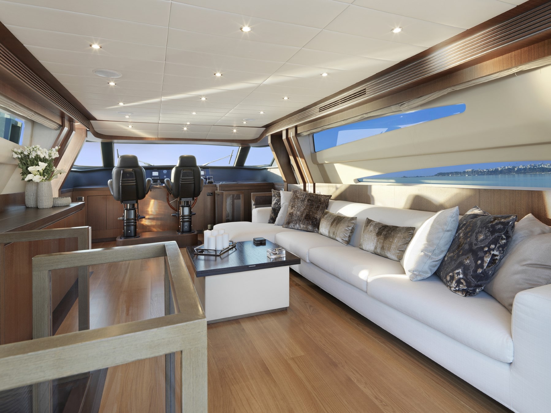 ruby motor yacht salon(3) min -  Valef Yachts Chartering - 0333