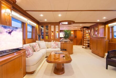 salon of Suncoco yacht
