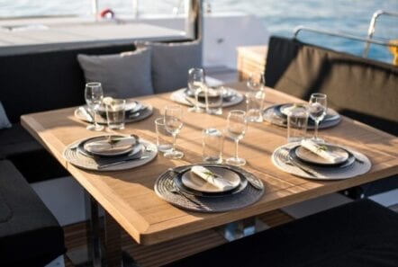 nomad-catamaran-dining (2)