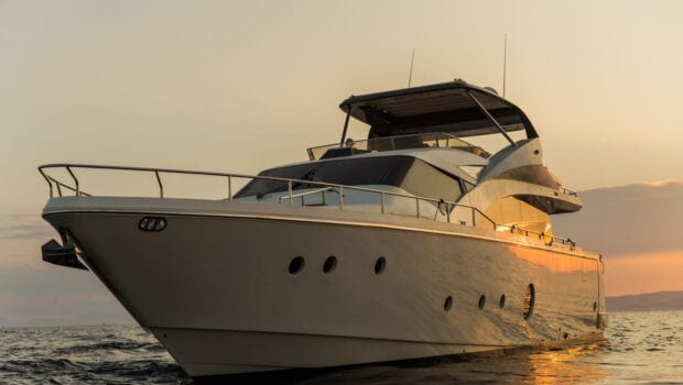 ulisse-motor-yacht-profile (1)-min