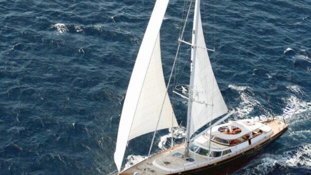 gitana-super-yacht-sailing (2)