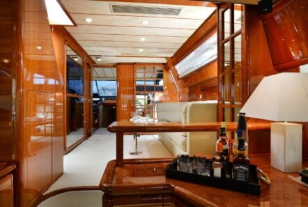 kentavros-motor-yacht-dining-interior (3)-min