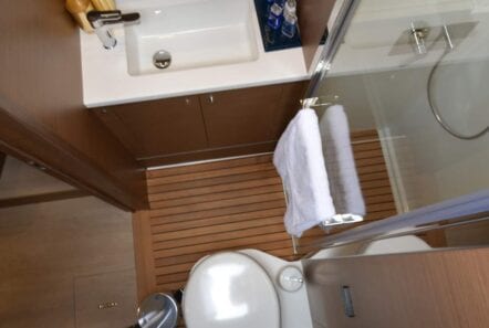 flo catamaran exterior bath (3) - Valef Yachts Chartering