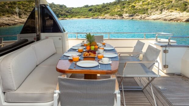 the bird motor yacht aft table (2) min - Valef Yachts Chartering