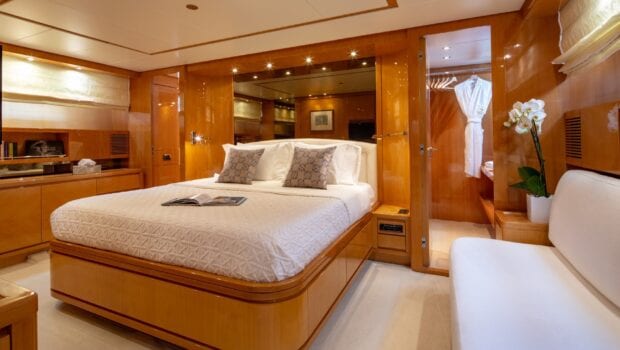the bird motor yacht master suite