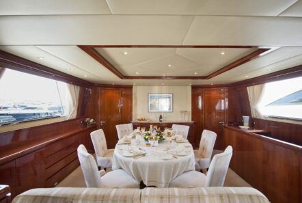 Falcon Island Dining Valef (1) - Valef Yachts Chartering