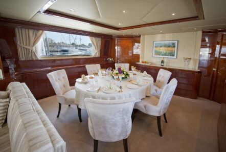 Falcon Island Dining Valef (2) min - Valef Yachts Chartering