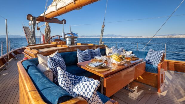 weatherbird  sailing al fresco dining (3) - Valef Yachts Chartering