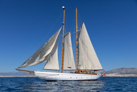 weatherbird  sailing profile main  - Valef Yachts Chartering