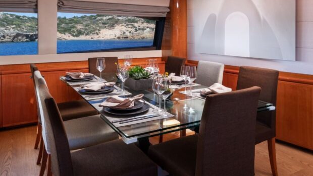 Annouka Ferretti dining table (3) - Valef Yachts Chartering