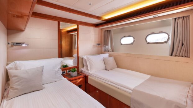 Annouka Ferretti guest room (3) - Valef Yachts Chartering