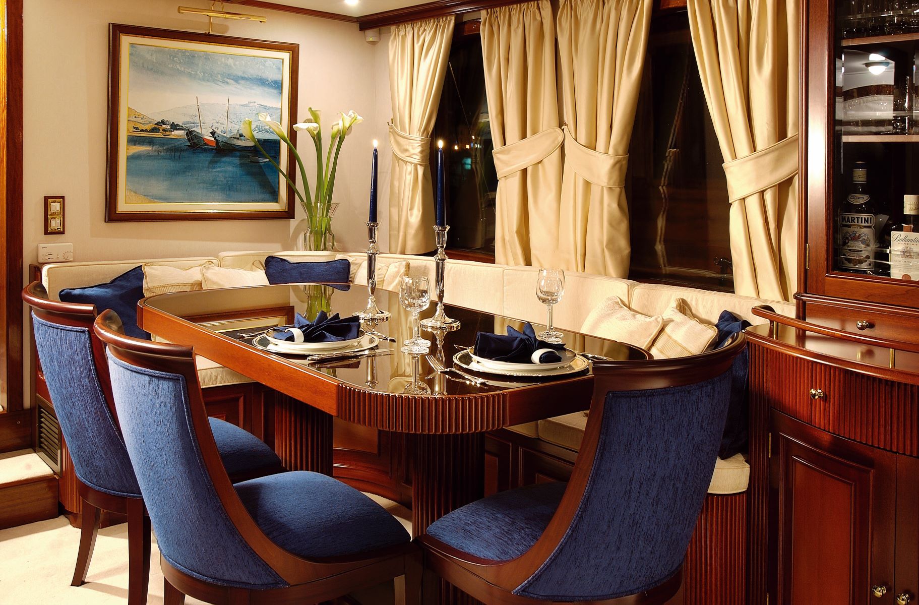 liana h motor sailer dining - Valef Yachts Chartering