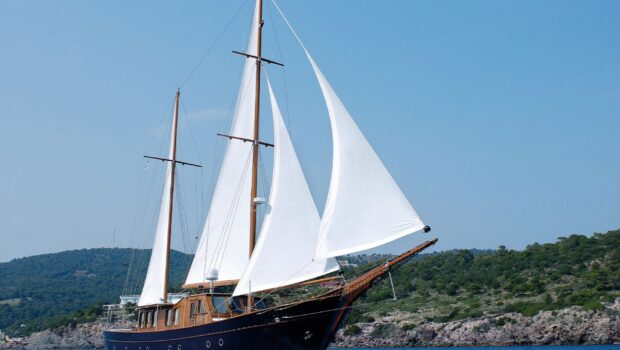 liana h motor sailer sailing (1) - Valef Yachts Chartering
