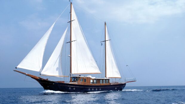 liana h motor sailer sailing (3) - Valef Yachts Chartering
