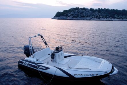 liana h motor sailer tender - Valef Yachts Chartering